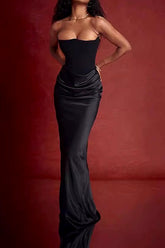 Robe de soirée bustier dos nu froncée