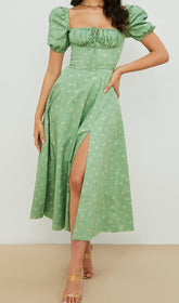 Robe midi vintage à fleurs et manches bouffantes verte