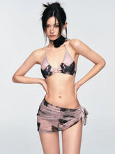 Ensemble bikini tie-dye mauve et noir avec jupe sarong assortie