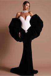 Robe de soirée moulante bustier de luxe noire et blanche à motif floral cristal