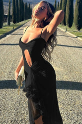 Robe de soirée asymétrique à fines bretelles spaghetti en dentelle et résille ajourée