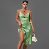 Robe midi moulante à bretelles et découpes