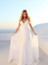 Robe en dentelle dos nu à col en V