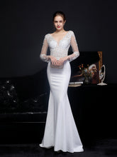 robe de soirée en dentelle à manches longues