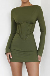 robe longue à manches longues et taille cintrée, dos nu et coupe sirène