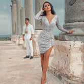 Robe de soirée crayon à col V et coupe ajustée