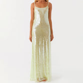 Robe longue moulante à paillettes et strass