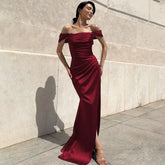 Robe de bal asymétrique à lacets et fente