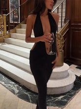 Robe de soirée moulante à bretelles dos nu et décolleté plongeant