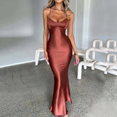Robe longue sirène en satin à lacets