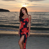 Robe de vacances à volants et fente haute à fleurs