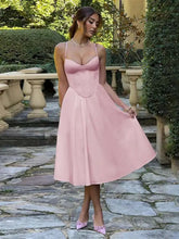 Robe midi trapèze à bretelles