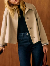 Trench-coat à carreaux à revers