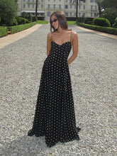 Robe longue plissée à bretelles fines