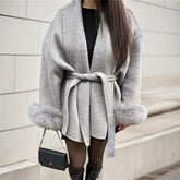 Élégant manteau court en laine et fourrure de renard