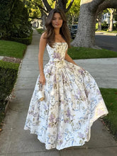 Robe courte florale dos nu à fleurs 3D