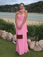 Robe longue bustier à ruban en résille asymétrique