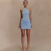 Robe de bal courte asymétrique couvrant les hanches