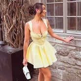 Robe mini noire rétro à décolleté plongeant et lacets