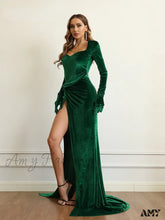 Amy Fashion - V-Neck Long Sleeves Velvet Criss-Cross Design Dress