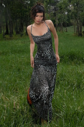 Robe de soirée dos nu à bretelles spaghetti imprimée léopard