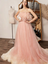 Robe de mariée à sequins et col en fourrure, épaules dénudées