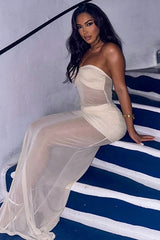 Robe de soirée tube à épaules dénudées et empiècements en résille transparente