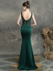 Robe de soirée longue ornée d'appliqués et de perles, faite à la main 