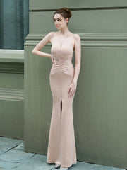 robe longue cintrée de banquet 