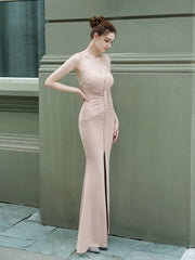 robe longue cintrée de banquet 