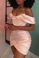 Robe de soirée abricot à épaules bouffantes