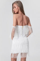 Robe de soirée moulante à franges, dos nu et col en V