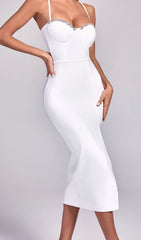 Robe midi moulante à bretelles 
