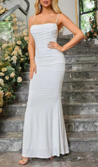 Robe longue blanche drapée à corset et bustier 