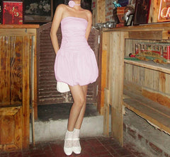 Robe courte mini bustier à volants froncés