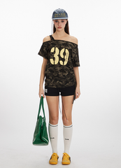T-shirt camouflage à épaules dénudées et manches courtes