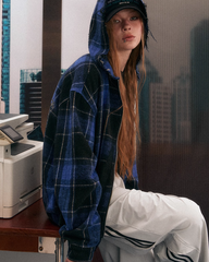 Veste à capuche oversize à carreaux bleus