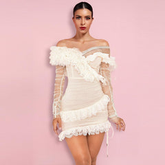 Robe mini asymétrique à volants épaules dénudées PP19409