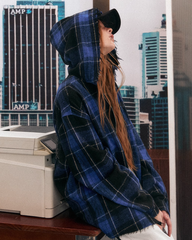 Veste à capuche oversize à carreaux bleus