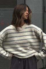 Pull basique oversize rayé en maille légère