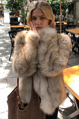 Manteau court et chaud à col montant en fausse fourrure de renard
