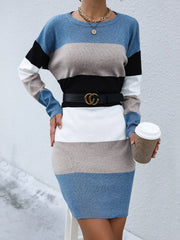 Robe pull en laine bleue 