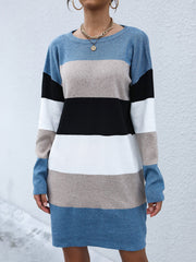 Robe pull en laine bleue 