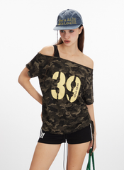T-shirt camouflage à épaules dénudées et manches courtes