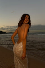 Robe de soirée maxi moulante dos nu à bretelles et strass