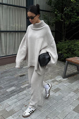 Pull oversize décontracté et minimaliste à col roulé