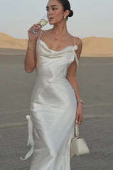 Robe de soirée chic en satin blanc dos nu