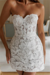 Robe de vacances bustier à broderie florale