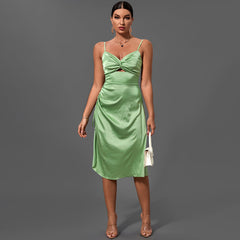 Robe midi moulante à bretelles et découpes