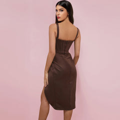 Robe moulante midi à bretelles, sans manches et à volants FP21509